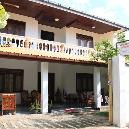 Guesthouse Kind And Love ฮิกคาดูวา ภายนอก รูปภาพ