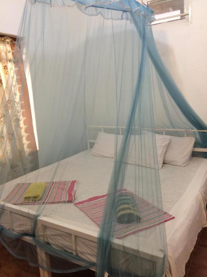 Guesthouse Kind And Love ฮิกคาดูวา ภายนอก รูปภาพ