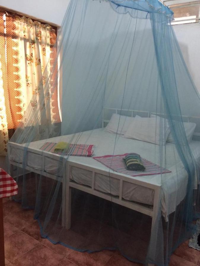 Guesthouse Kind And Love ฮิกคาดูวา ภายนอก รูปภาพ