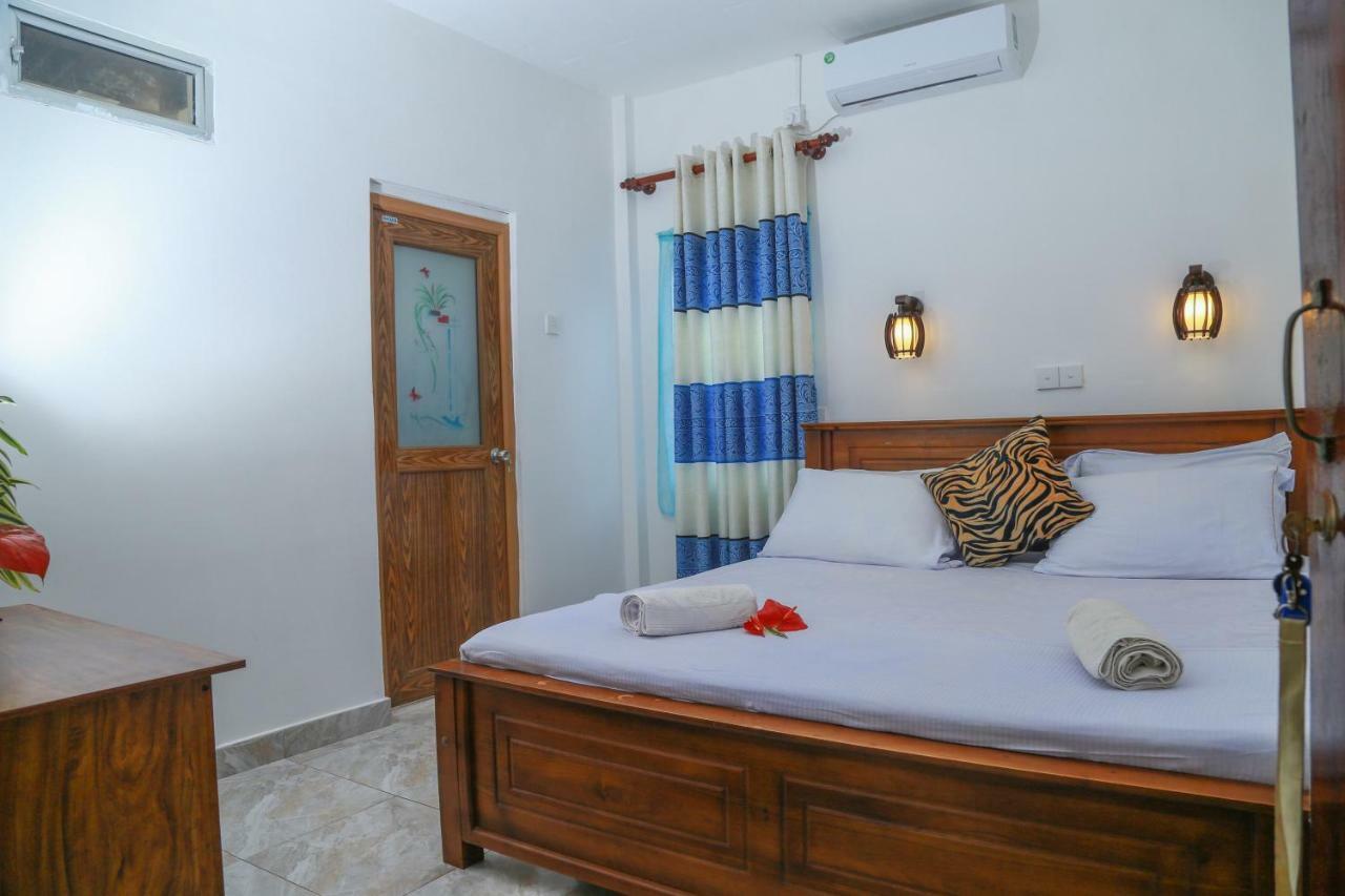 Guesthouse Kind And Love ฮิกคาดูวา ภายนอก รูปภาพ