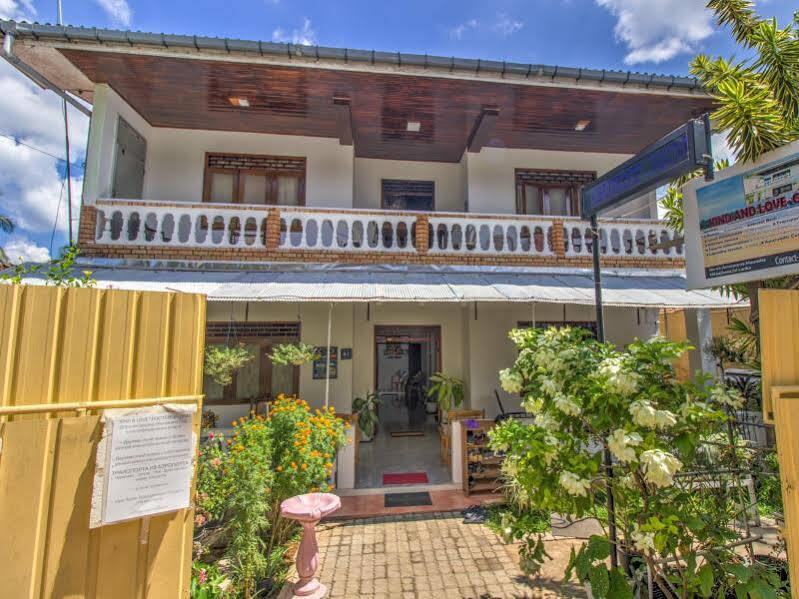 Guesthouse Kind And Love ฮิกคาดูวา ภายนอก รูปภาพ